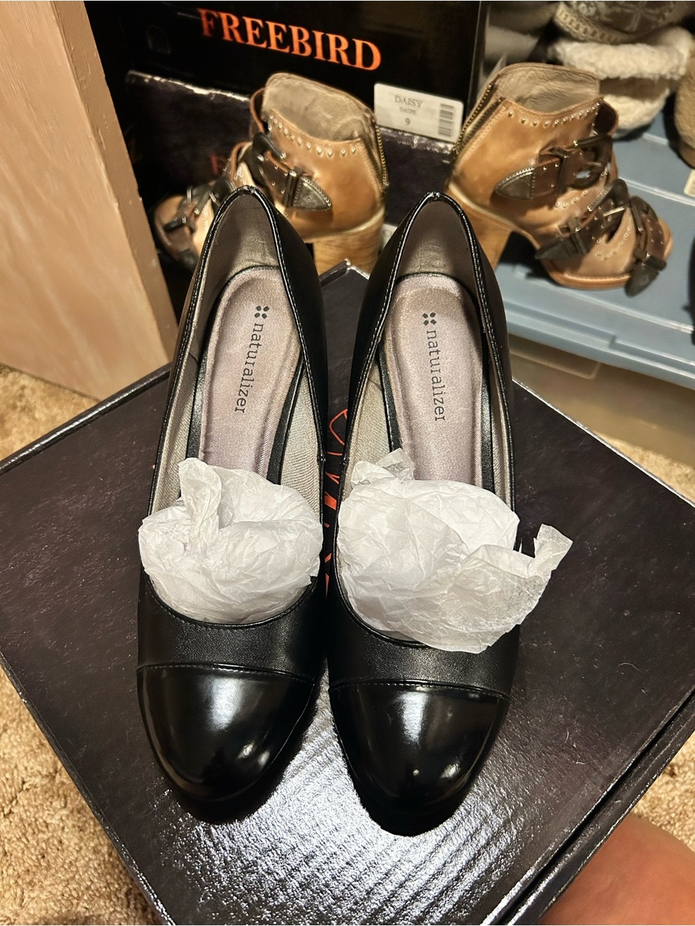 Naturalizer Black Cap-Toe pumps 8.5W very comfy